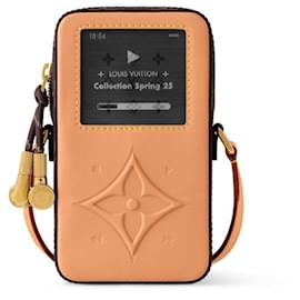 Louis Vuitton Nouveau portefeuille wearable LV Music Player