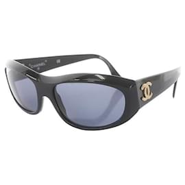 Occhiali da sole neri con logo CC dorato Chanel 04154