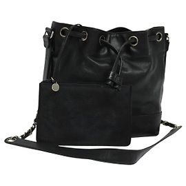 Borsa a spalla CHANEL in pelle caviar nera con CC argento Auth BA125
