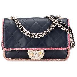 Chanel Blu Trapuntato in Agnello e Tweed con Rifinitura Elegante a Patta
