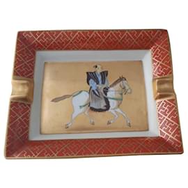 Posacenere Hermès in porcellana di Limoges bianco e oro