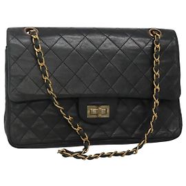 CHANEL Matelassé 25.5 Doppelklappen-Kettenhandtasche Lammleder Schwarz Gold CC Auth PP249