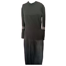 Schwarzes Midi-Kleid mit Glockenärmeln von Vilshenko