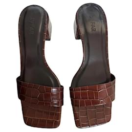 By Far Mule in pelle Courtney