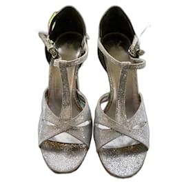Sandali Miu Miu in pelle e paillettes argentate