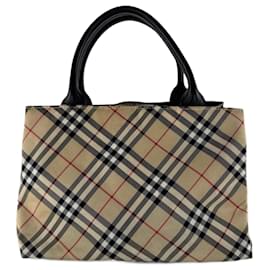 Modello Burberry Blue Label: Borsa beige Burberry Nova Check Blue Label Colore: Beige