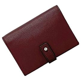 Saint Laurent Bi-Fold Geldbörse in Bordeaux