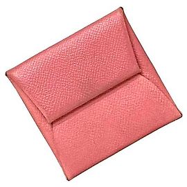 Hermès Monedero Hermes en cuero Togo rosa