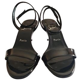Sandali Christian Louboutin Epic in vernice nera