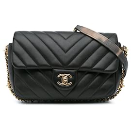 Chanel Mini Rectangular Negro Chevron de Cordero con Cadena alrededor de la Solapa