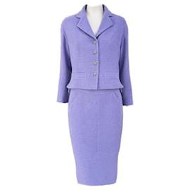 Chanel Novo Conjunto de Tweed Lavanda com Botões Gripoix CC 38 FR