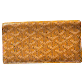 Magnificent Goyard Geldbörse, gelbe Farbe.