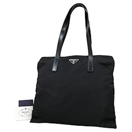Borsa a spalla in pelle di vitello nera con logo in nylon Prada