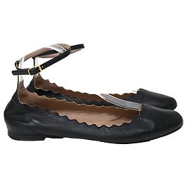 Chloé Scallop Accent Ankle Strap Ballet Flats in Black Leather