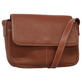 Autre Marque Burberrys Schultertasche aus braunem Leder Auth ti2788