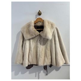 Mäntel LOUIS VUITTON T.International L Nerz