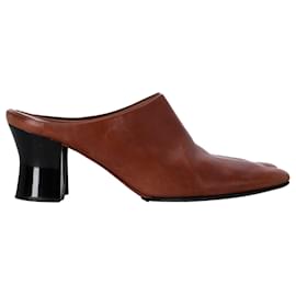 Las mules de tacón Adela de The Row en cuero marrón - The row