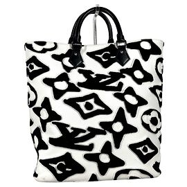 Borsa a spalla Monogram tufted M45567 di Louis Vuitton