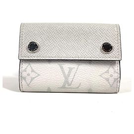 Portafoglio compatto Discovery Taiga Rama di Louis Vuitton