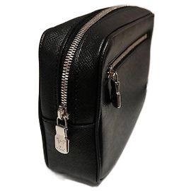 Louis Vuitton Clutch in pelle Taiga nero grigio