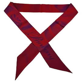 Choker icônico da Burberry