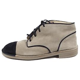 Botines con cordones Chanel en piel de ciervo beige