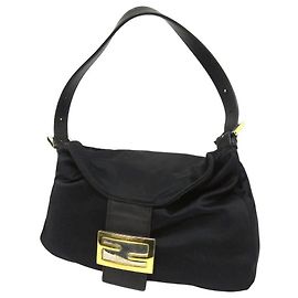 Borsa a spalla Fendi Mamma Baguette nera argento logo golf