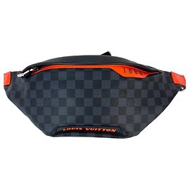Louis Vuitton Damier Colbart orange Race Discovery Bauchtasche
