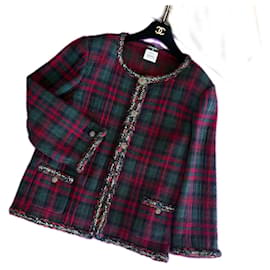 Chanel Ikonische rote Karojacke aus Paris / Edinburgh 52 FR