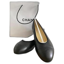 Ballerine Chanel in pelle nera