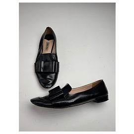 Ballerine in pelle verniciata Miu Miu nere 38