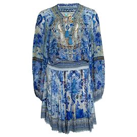 Camilla, vestido corto relajado con fruncidos en azul