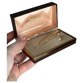 Cravate en acier vintage Givenchy / Pince à billets dorée
