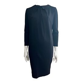 Escada Schwarzes Viskose-Jersey-Kleid mit Nadel am Hals