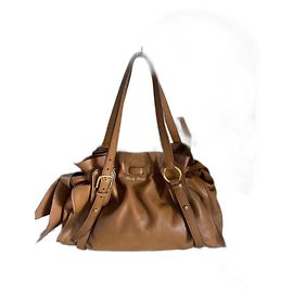 Borsa Tote Miu Miu con Fiocco in Pelle Martellata Caramello