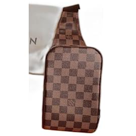 Pochette Louis Vuitton Geronimos Damier Tela e Pelle Marrone