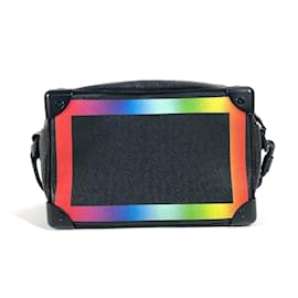 Borsa Mini Soft Trunk Taiga Rainbow di Louis Vuitton