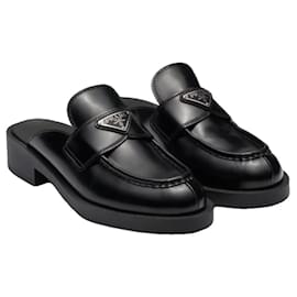 Mocassini al cioccolato Prada 38