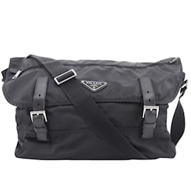 Borsa a spalla in nylon Prada nera