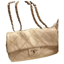 Borsa a mano Chanel in pelle d'agnello crema