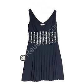 Vestido negro plisado Versace. Colección