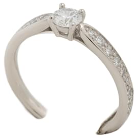 Tiffany & Co Platinring im halben Kreis mit rundem Brillant Harmony mit einem Durchmesser von 15,7 mm.