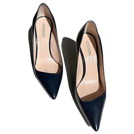 Décolleté asimmetriche Giorgio Armani in pelle blu scuro Taglia 35
