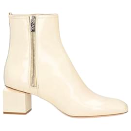 Bruno Magli Lackleder-Stiefeletten, Größe 39, AGL