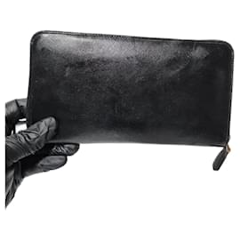 Cartera Continental Larga Zippy de Cuero Saffiano Negra de Prada