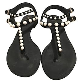 Sandali Chanel in pelle nera