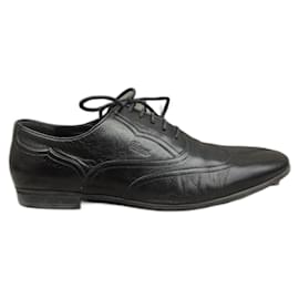Gucci Richelieu Schnürschuhe aus schwarzem Leder
