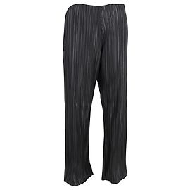 Pantalones plisados Char de Nanushka en cuero vegano negro
