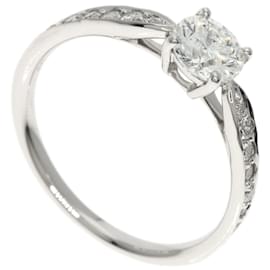 Anillo de diamante Harmony de Tiffany & Co.