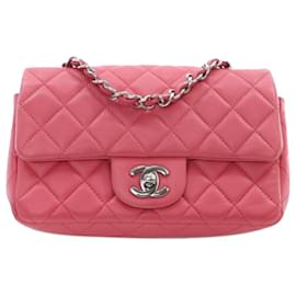 Chanel Mini Rechteckige Klassische Lammleder Rosa Mit Einem Klappverschluss